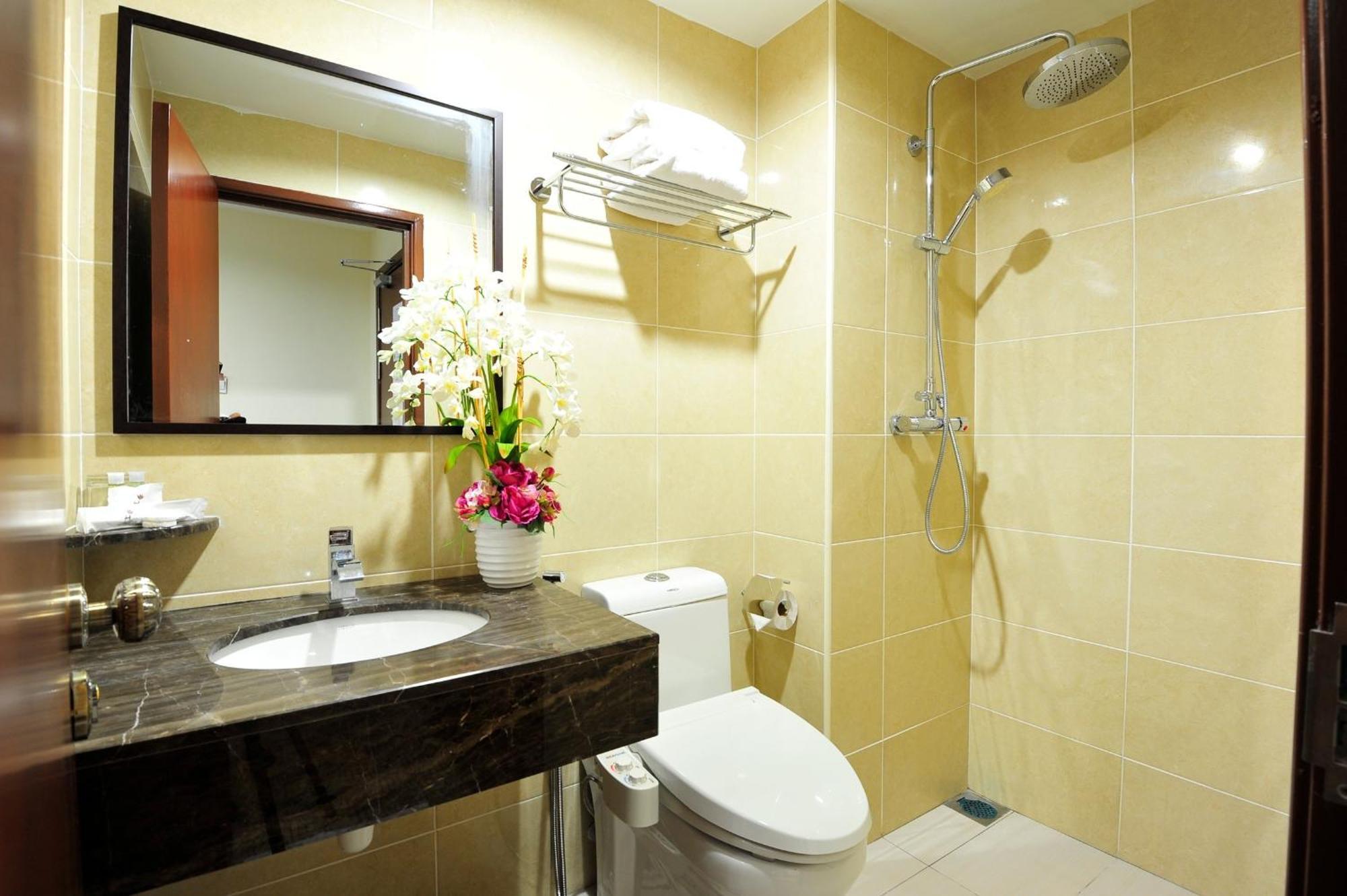 Standard Double Room Combined Bed No Window